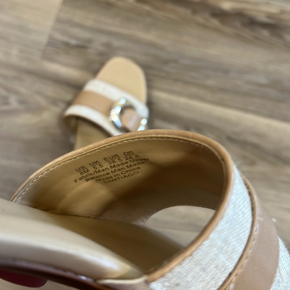 Naturalizer Sandals - Picture 3 of 3